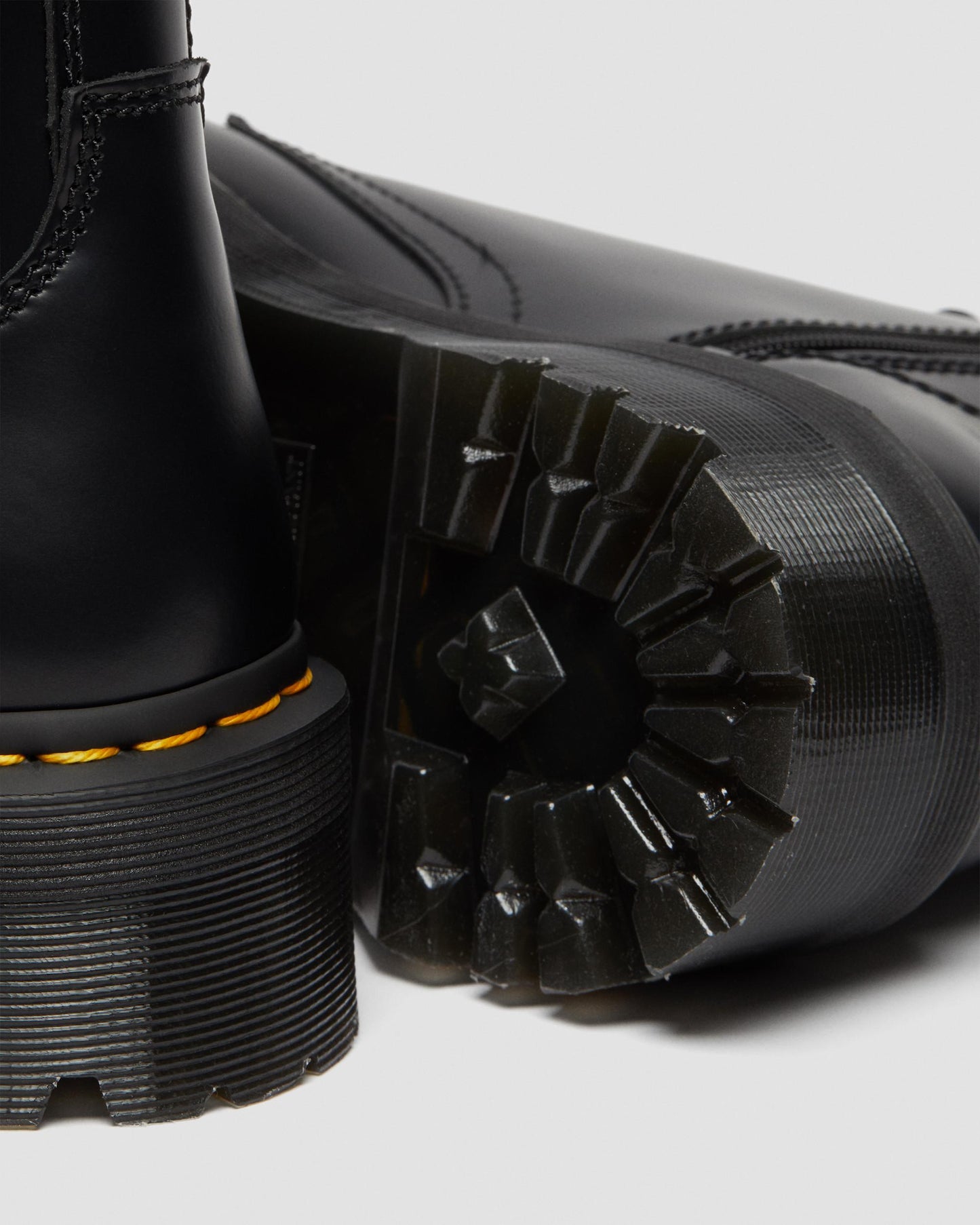 https://cdn.media.amplience.net/i/drmartens/15265001.88.jpg