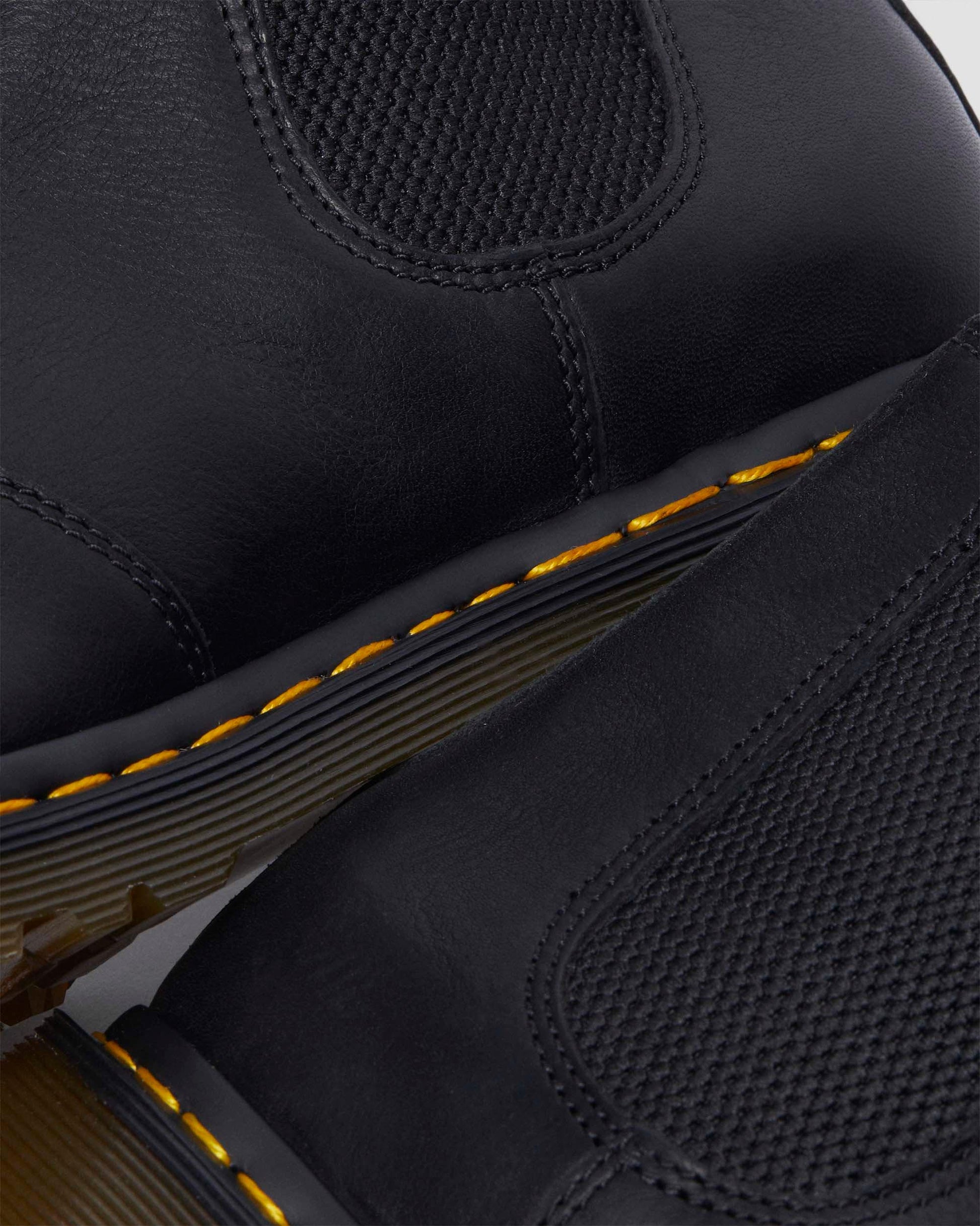 https://cdn.media.amplience.net/i/drmartens/31874001.86.jpg