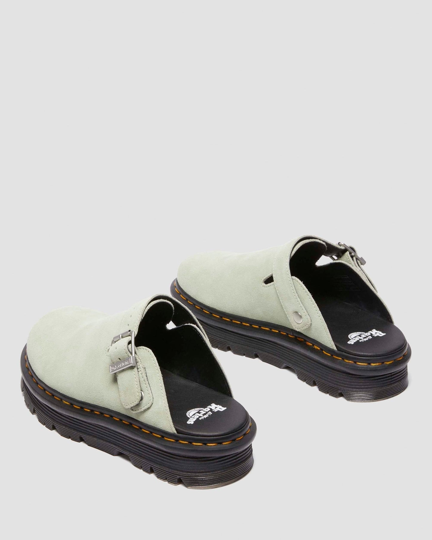 https://cdn.media.amplience.net/i/drmartens/31937300.85.jpg