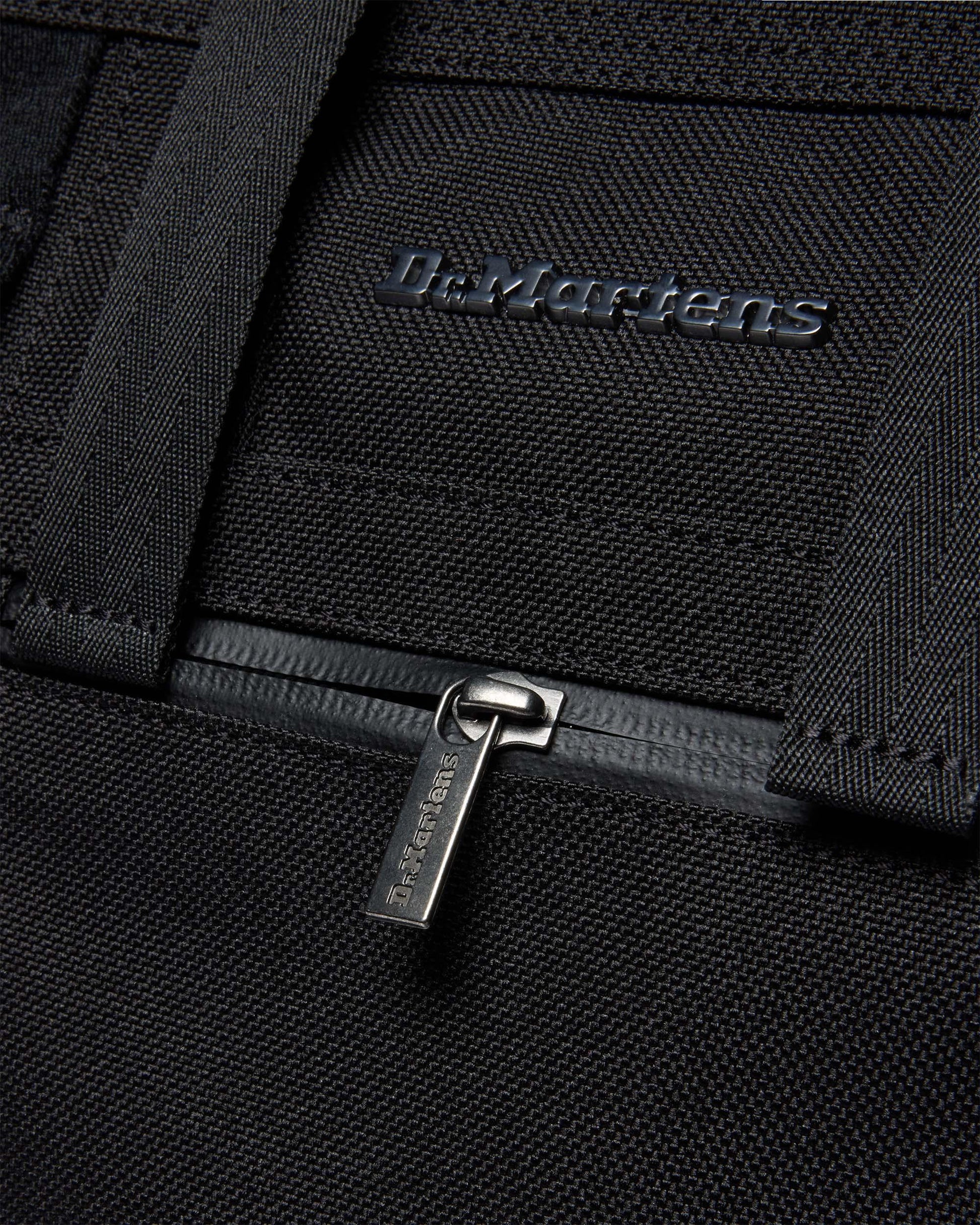 https://cdn.media.amplience.net/i/drmartens/41763001.84.jpg