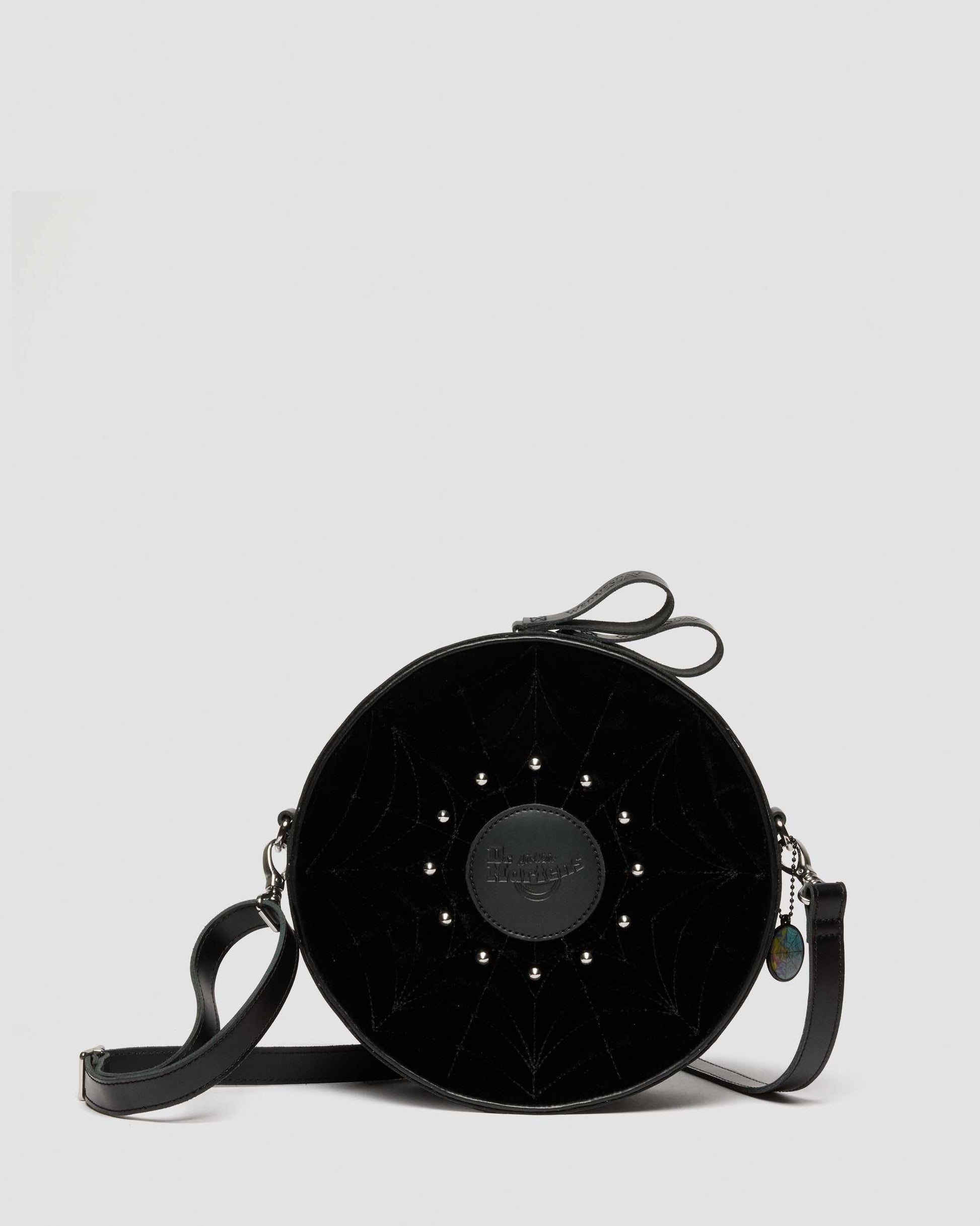https://cdn.media.amplience.net/i/drmartens/43063001.80.jpg