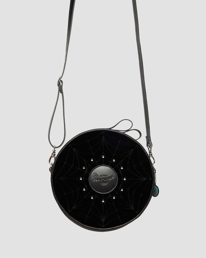 https://cdn.media.amplience.net/i/drmartens/43063001.84.jpg