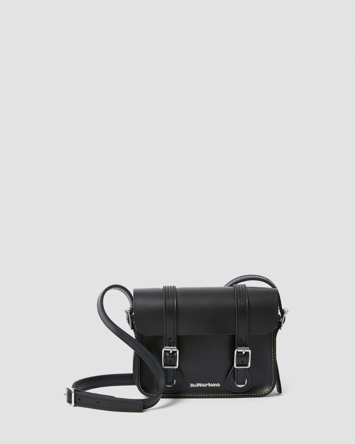 https://cdn.media.amplience.net/i/drmartens/AB098001.80.jpg