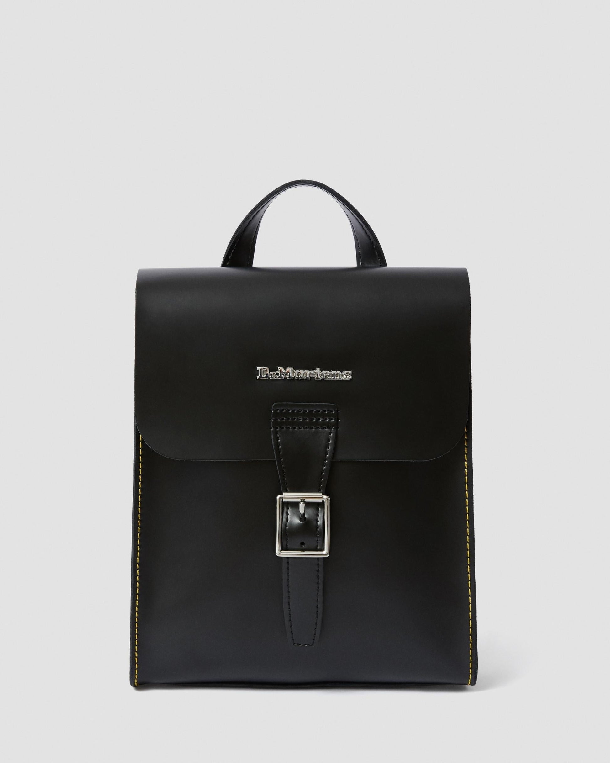 https://cdn.media.amplience.net/i/drmartens/AB101001.80.jpg