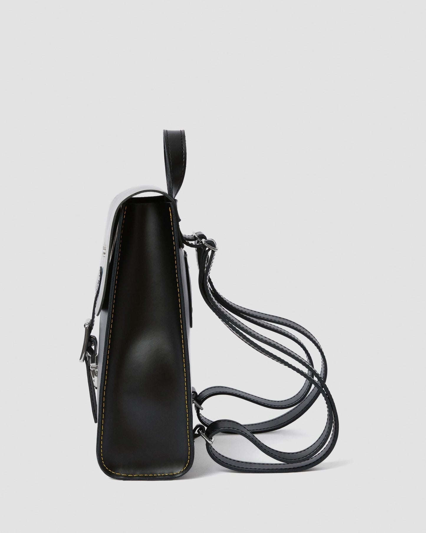 https://cdn.media.amplience.net/i/drmartens/AB101001.83.jpg