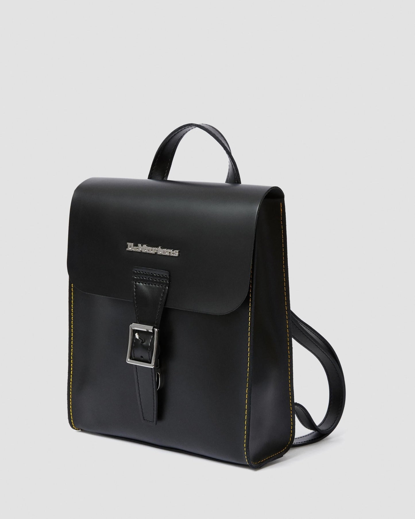 https://cdn.media.amplience.net/i/drmartens/AB101001.85.jpg