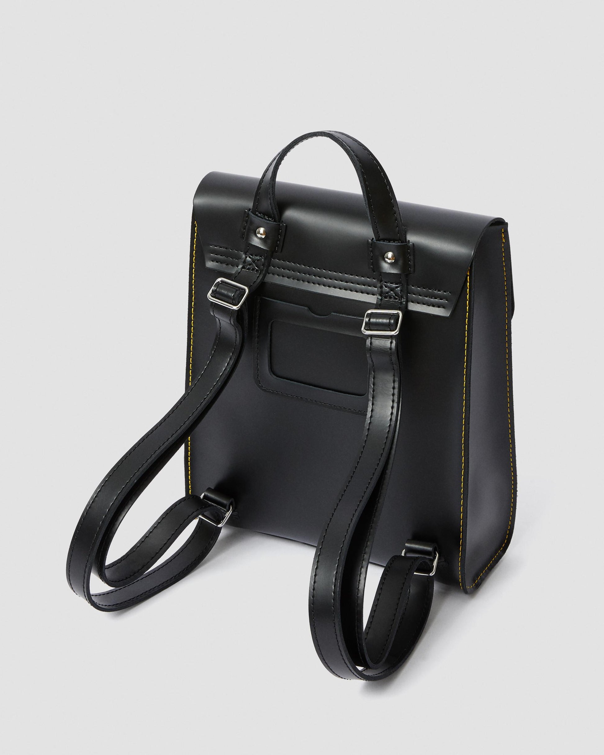 https://cdn.media.amplience.net/i/drmartens/AB101001.87.jpg