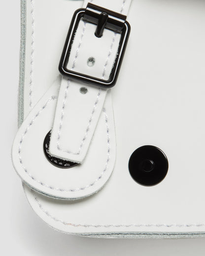 https://cdn.media.amplience.net/i/drmartens/AC917122.82.jpg