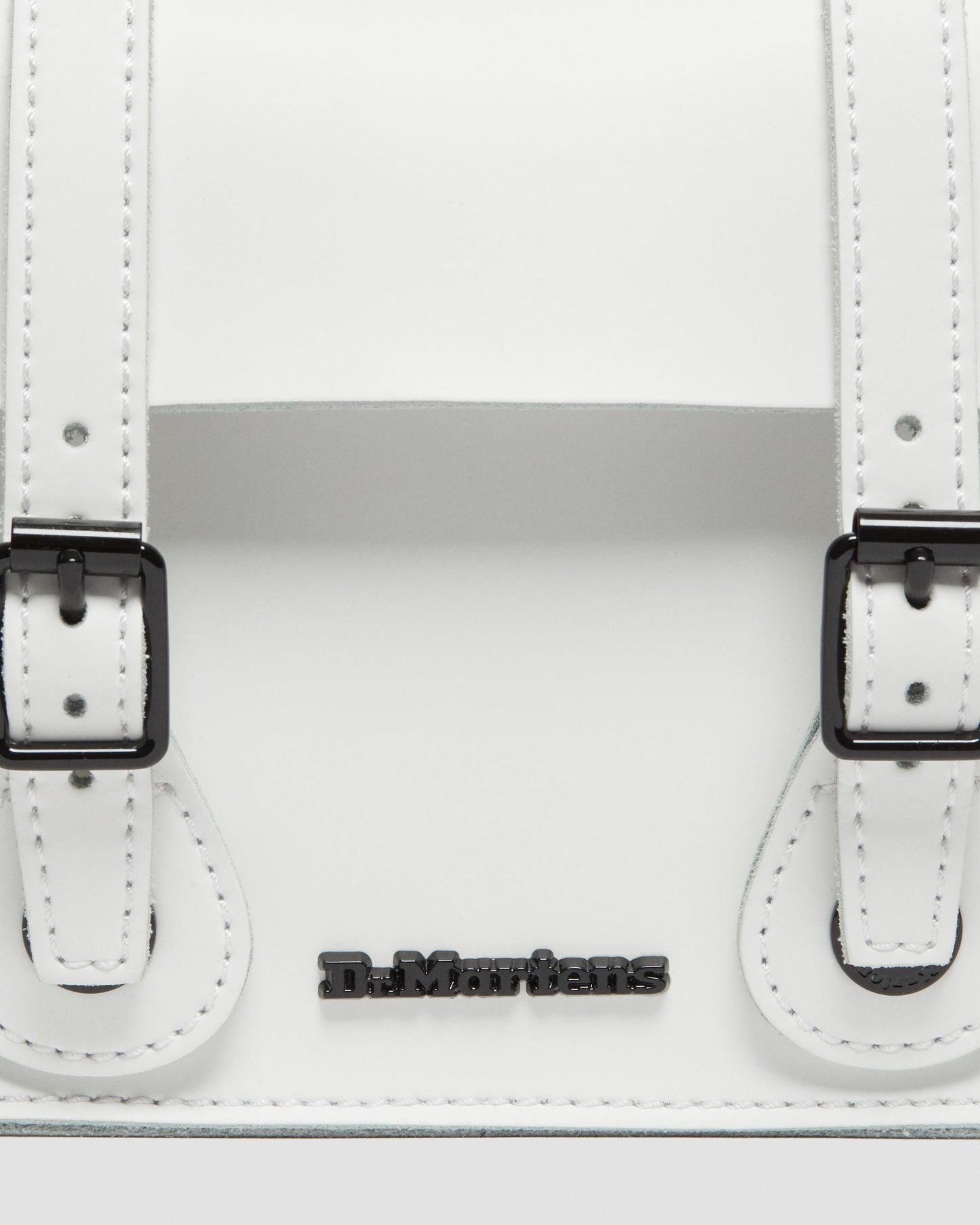 https://cdn.media.amplience.net/i/drmartens/AC917122.86.jpg