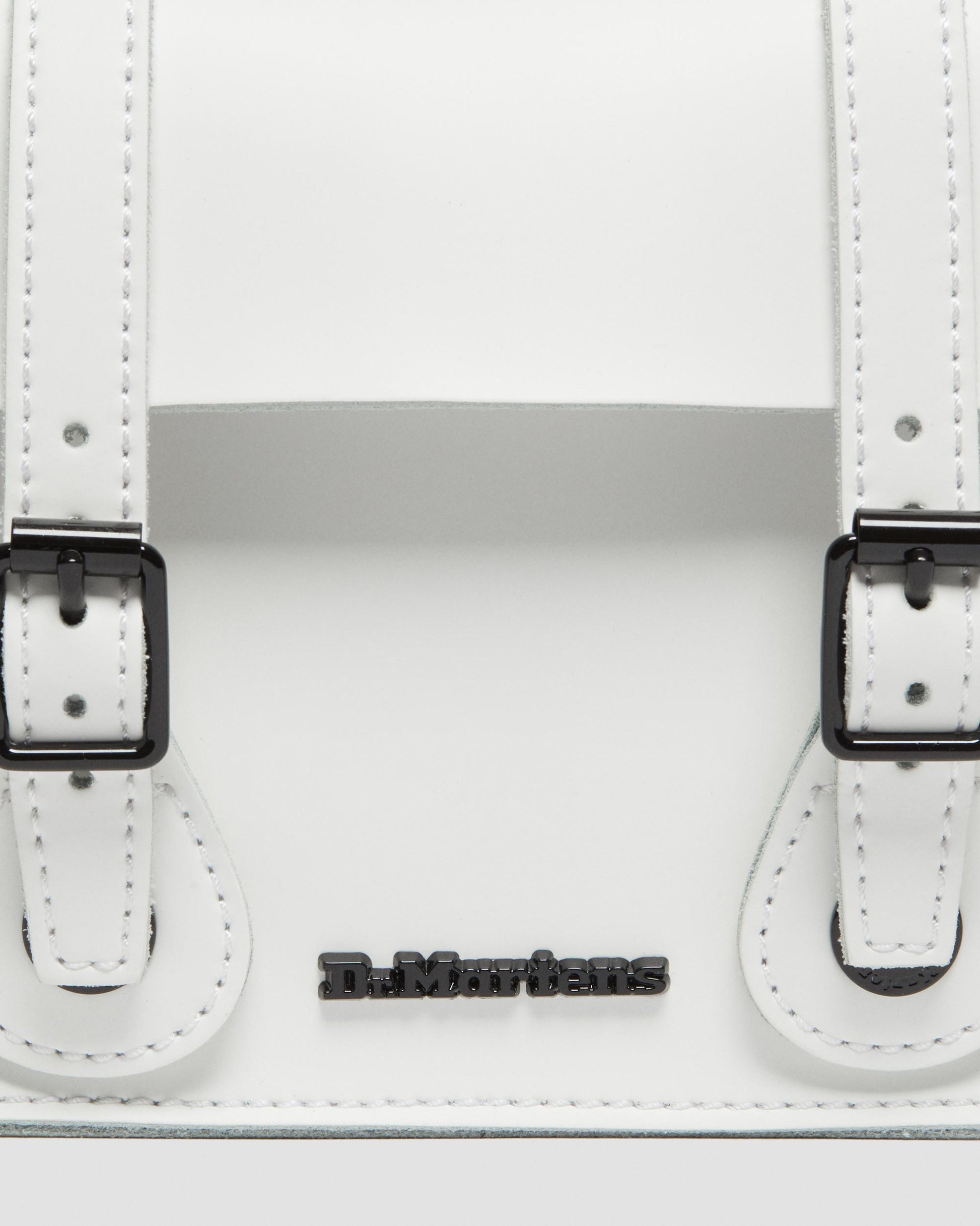 https://cdn.media.amplience.net/i/drmartens/AC917122.86.jpg