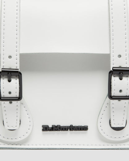 https://cdn.media.amplience.net/i/drmartens/AC917122.86.jpg