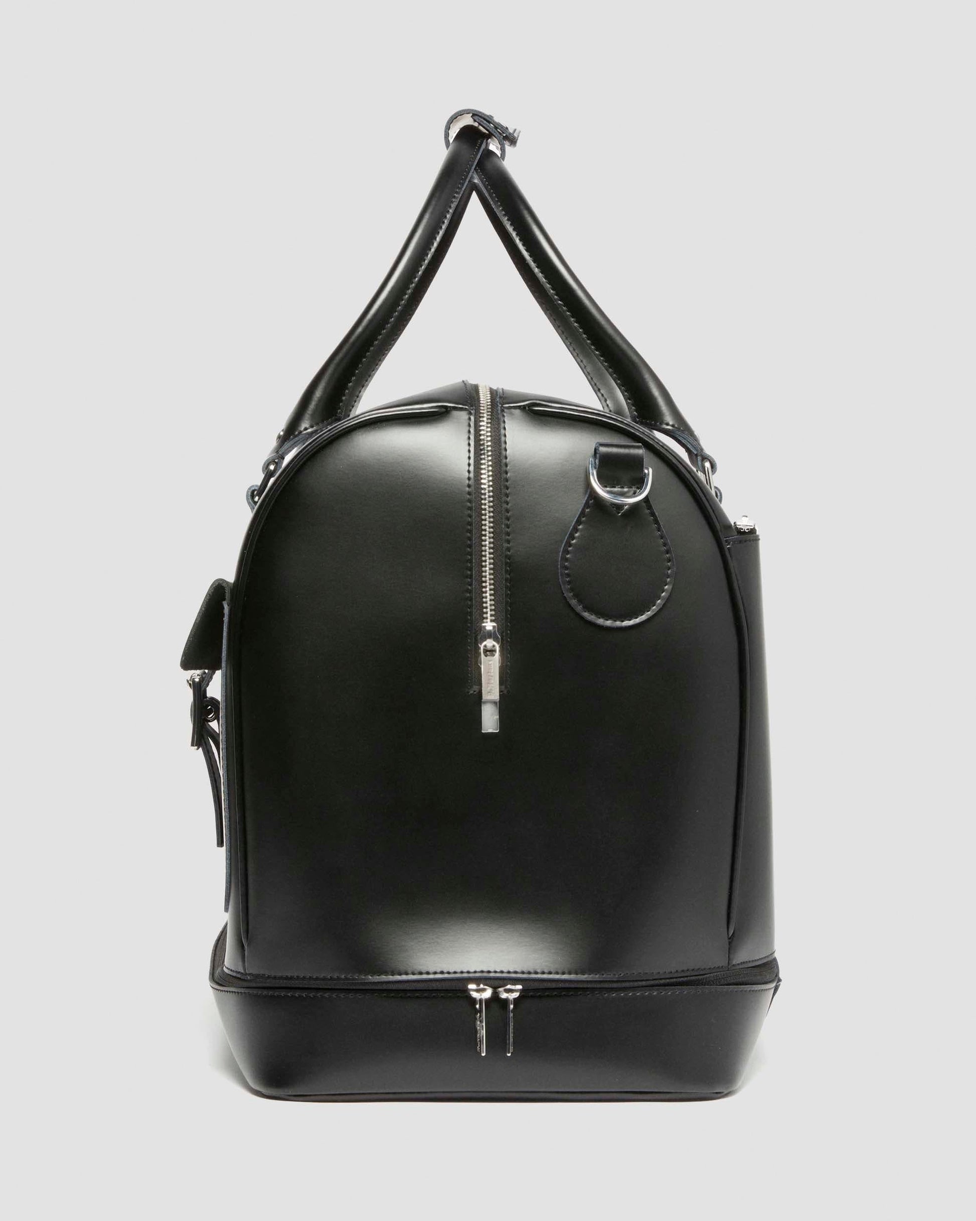 https://cdn.media.amplience.net/i/drmartens/AD108001.84.jpg