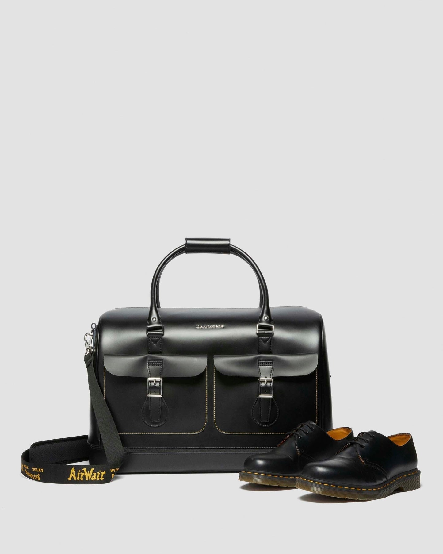 https://cdn.media.amplience.net/i/drmartens/AD108001.89.jpg